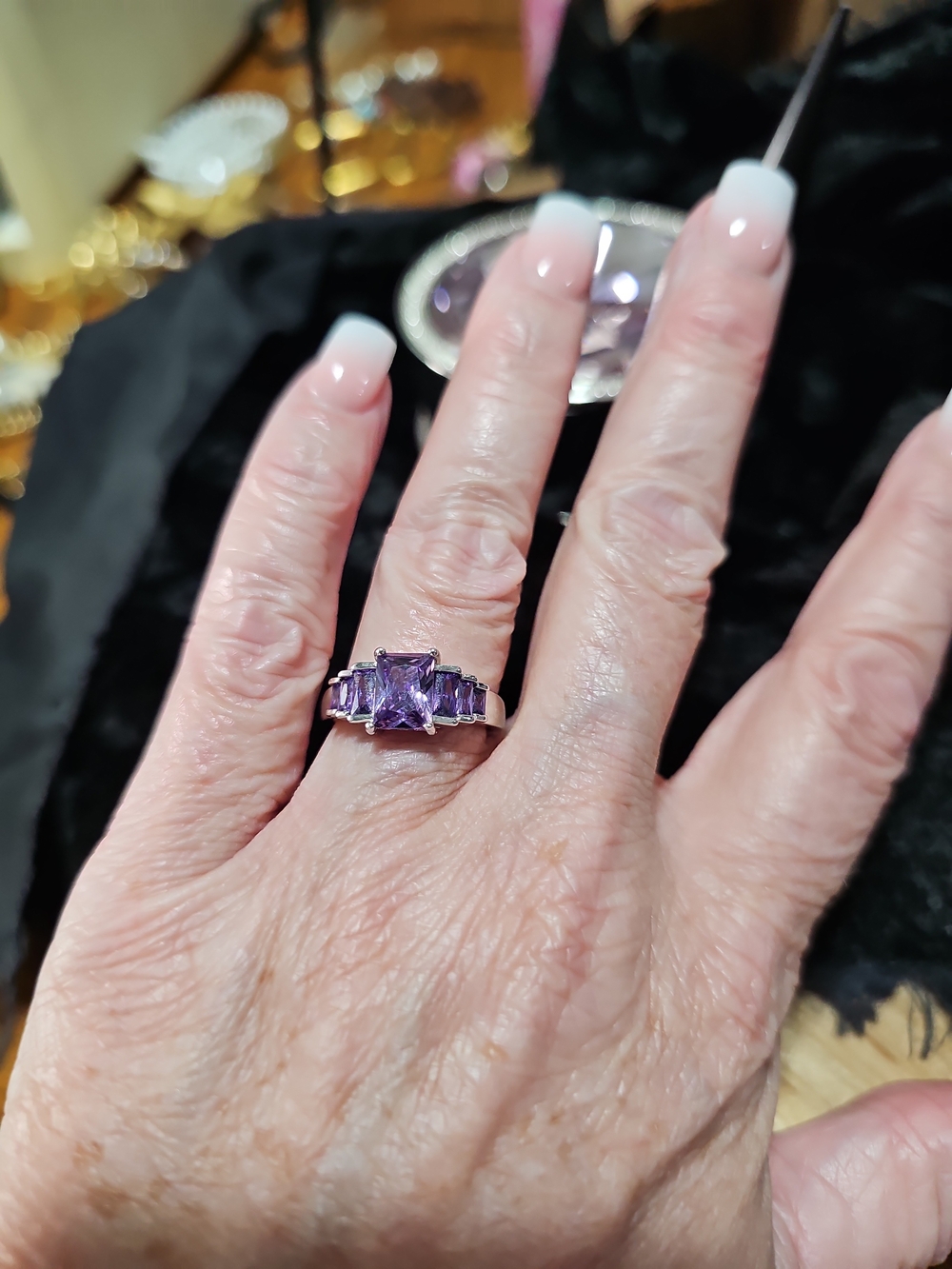 Silvertone Purple Gemstone Ring - PRINCESS Cut 7 Stones. BEAUTIFUL